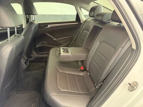 Used 2018 Volkswagen Passat 2.0T SE image 46