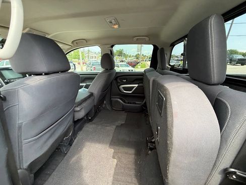 Used 2020 Nissan Titan SV AWD/4WD image 23