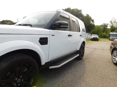 Used 2016 Land Rover LR4 HSE AWD/4WD image 12