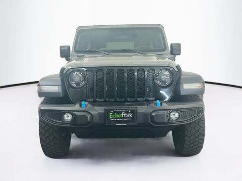 Used 2023 Jeep Wrangler Unlimited w/ Cold Weather Group AWD/4WD image 2