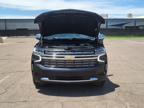 Used 2023 Chevrolet Suburban Premier AWD/4WD image 40