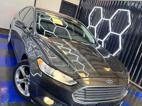 Used 2016 Ford Fusion SE w/ Equipment Group 201A image 1