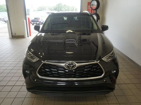 Used 2025 Toyota Highlander Limited AWD/4WD image 15