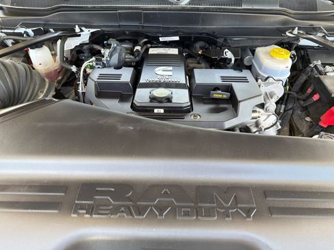 Used 2024 RAM 2500 Laramie w/ Safety Group AWD/4WD image 11