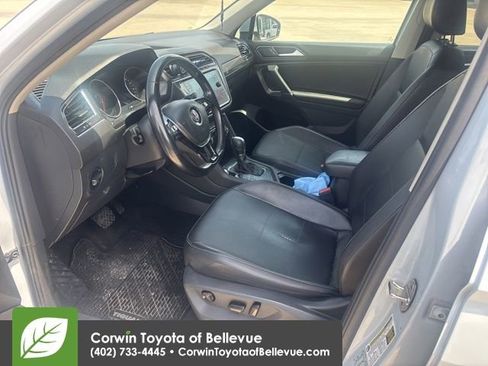 Used 2018 Volkswagen Tiguan SE FWD image 41