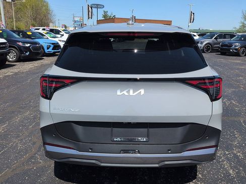 New 2026 Kia Sportage EX FWD image 6