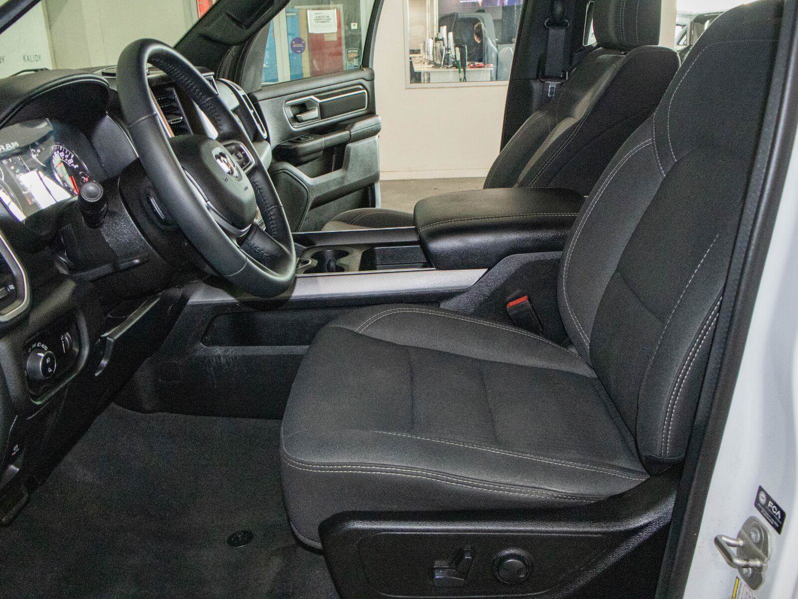 Used 2023 RAM 1500 Big Horn AWD/4WD image 7