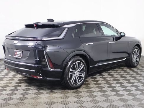 Used 2024 Cadillac Lyriq Luxury w/ LPO, Floor Liner Package AWD/4WD image 15