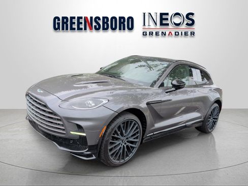 Used 2025 Aston Martin DBX 707 AWD/4WD image 1