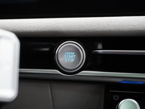 Used 2025 Hyundai Tucson Limited image 23