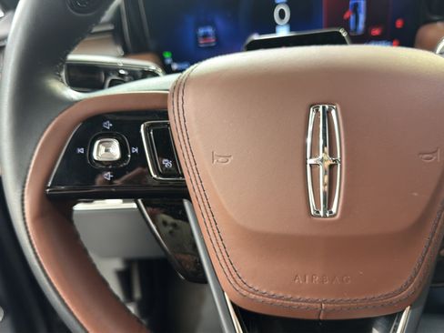 Used 2025 Lincoln Aviator Reserve w/ Illumination Package RWD image 12