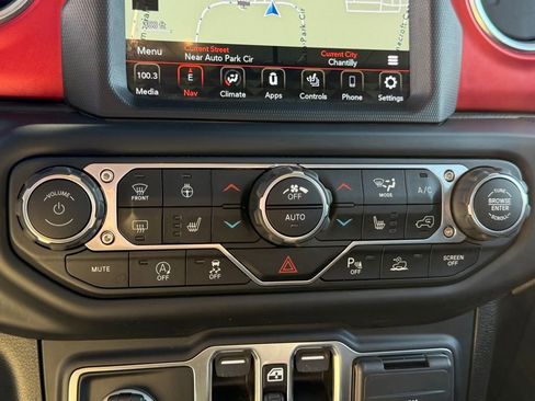 Certified 2020 Jeep Gladiator Rubicon image 26