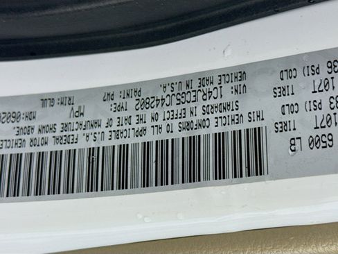 Used 2018 Jeep Grand Cherokee Overland image 40