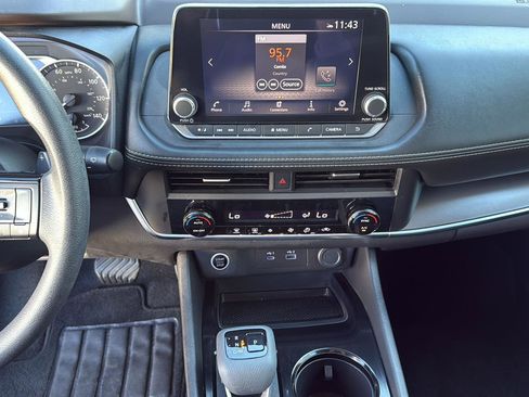 Used 2023 Nissan Rogue SV image 21
