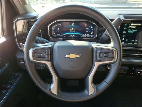 Used 2025 Chevrolet Silverado 2500 LT w/ Convenience Package AWD/4WD image 19