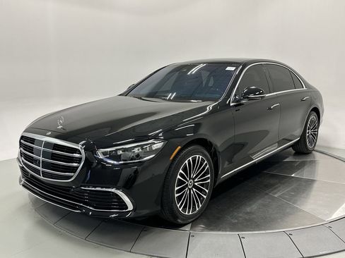 Certified 2025 Mercedes-Benz S 580e S 580e image 3