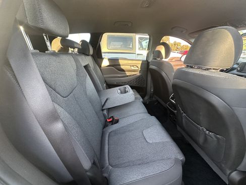 Used 2019 Hyundai Santa Fe SE FWD image 4