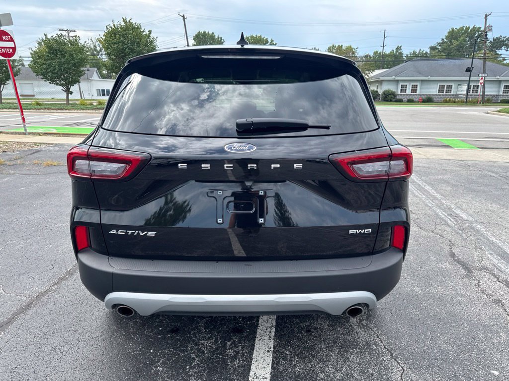 Certified 2024 Ford Escape Active AWD/4WD image 11