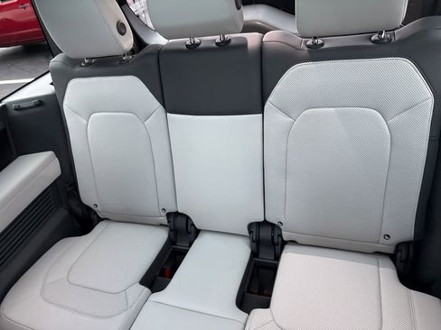 Used 2025 Land Rover Defender 130 V8 image 29