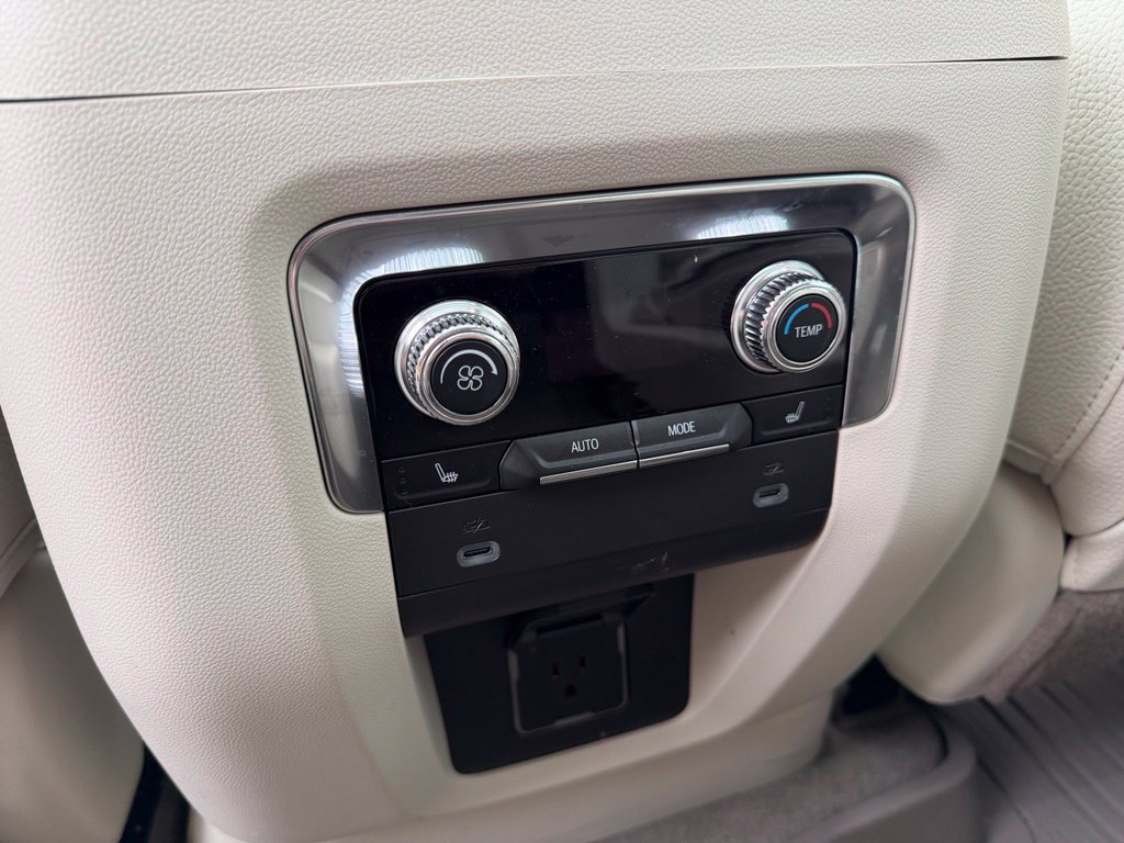 Used 2022 GMC Yukon Denali AWD/4WD image 12