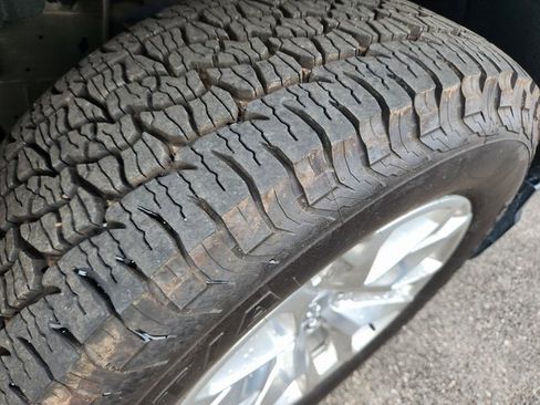 Used 2022 Chevrolet Silverado 1500 LTZ image 26