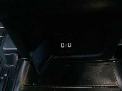 Used 2023 Lincoln Corsair FWD image 38