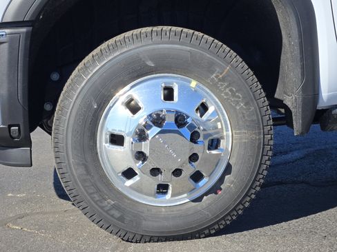 New 2026 GMC Sierra 3500 Denali Ultimate image 10