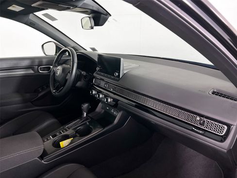 Used 2023 Honda Civic Sport image 27
