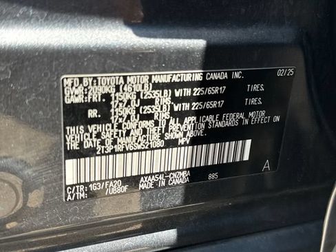 Used 2025 Toyota RAV4 XLE AWD/4WD image 17