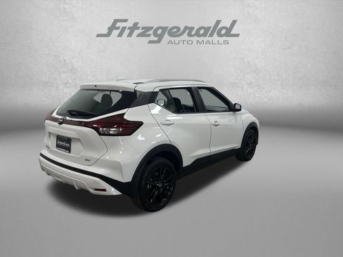 Used 2024 Nissan Kicks SV FWD image 6
