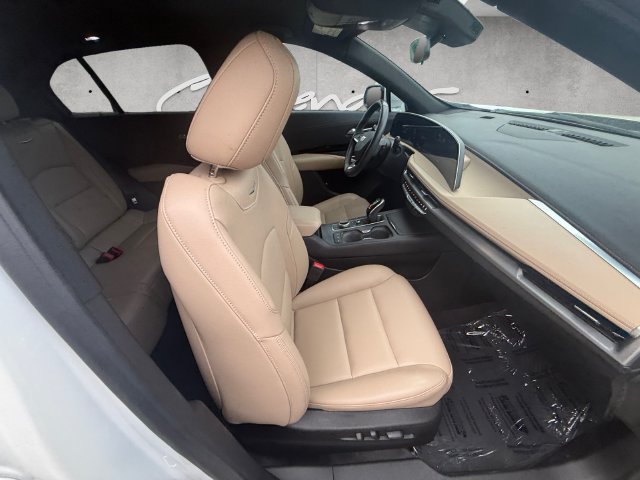 Certified 2024 Cadillac XT4 Luxury AWD/4WD image 24