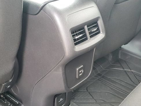 Used 2024 Chevrolet Equinox LT AWD/4WD image 30