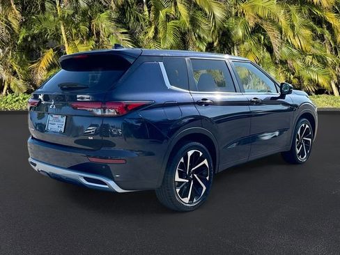 Used 2024 Mitsubishi Outlander SE FWD image 5
