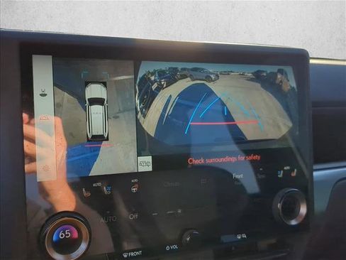 Used 2024 Lexus GX 550 image 17