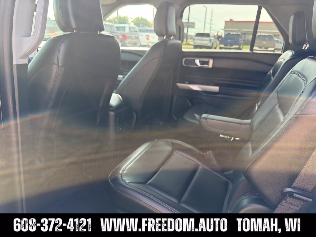 Used 2024 Ford Explorer XLT w/ Equipment Group 202A AWD/4WD image 26