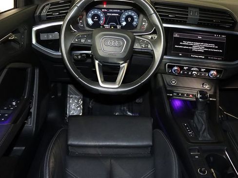 Used 2023 Audi Q3 2.0T Premium Plus image 3