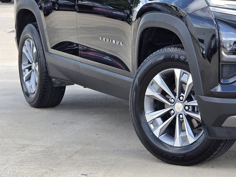 Used 2025 Chevrolet Equinox LT FWD image 11