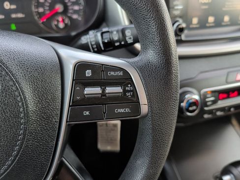 Used 2019 Kia Sorento AWD V6 image 30