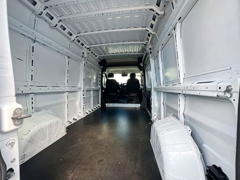 Used 2023 RAM ProMaster 2500 FWD image 35