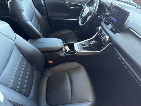 Used 2024 Toyota RAV4 Limited image 18