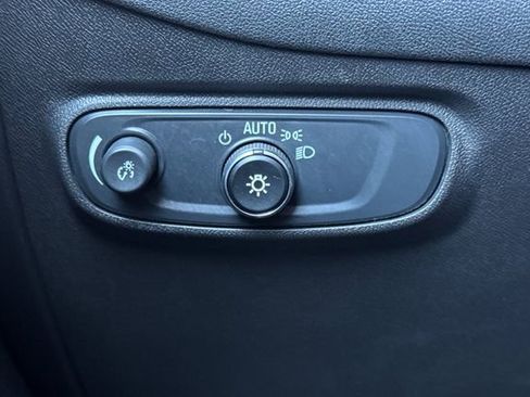 Used 2024 Chevrolet Equinox LT image 43