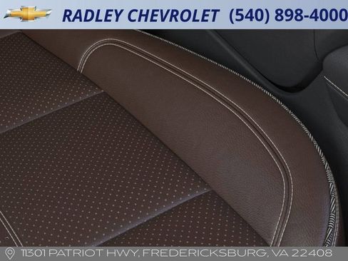 New 2026 Chevrolet Suburban High Country image 21