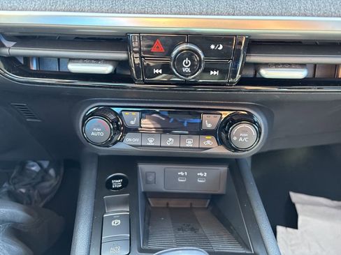 New 2026 Nissan Kicks SV w/ SV Premium Package FWD image 13