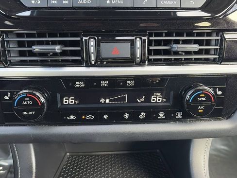 Certified 2025 Nissan Pathfinder SV image 15