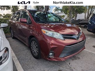 Used 2020 Toyota Sienna XLE w/ XLE Navigation Package video 1