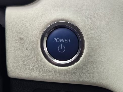 Used 2024 Toyota Sequoia Capstone AWD/4WD image 15