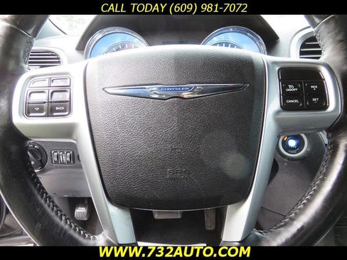 Used 2012 Chrysler 300 C RWD image 23