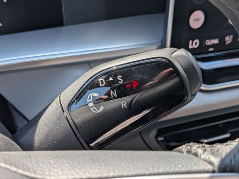 New 2026 Volkswagen Tiguan SE R-Line AWD/4WD image 24