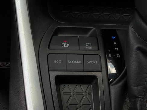 Used 2023 Toyota RAV4 XLE FWD image 24