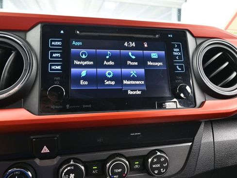 Used 2019 Toyota Tacoma TRD Off-Road image 21